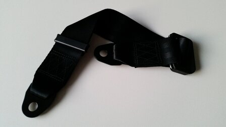 De universele schroefbare verstelbare gordelverlenger zwart